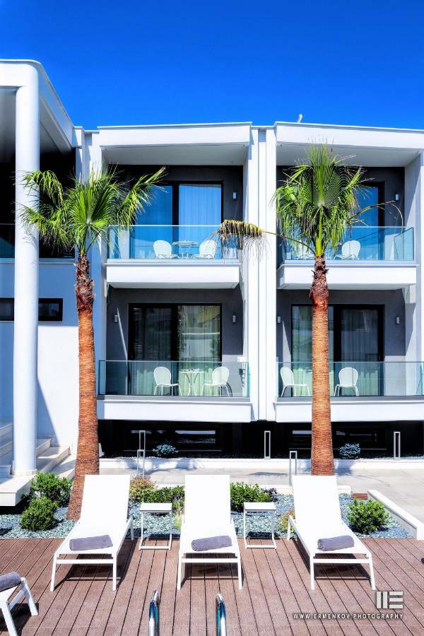 Senso Suites Néa Péramos Exterior foto
