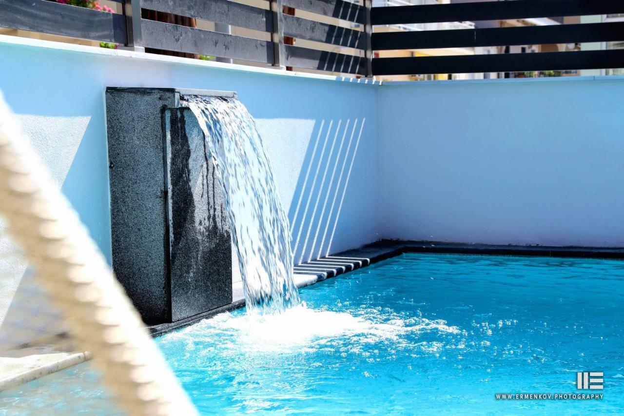Senso Suites Néa Péramos Exterior foto