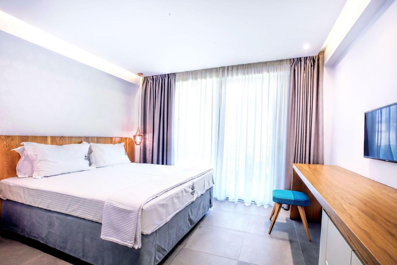 Senso Suites Néa Péramos Exterior foto